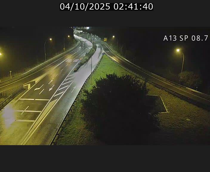 Traffic live webcam Luxembourg Jonction Lankelz - A13 direction Pétange - BK 8.7 