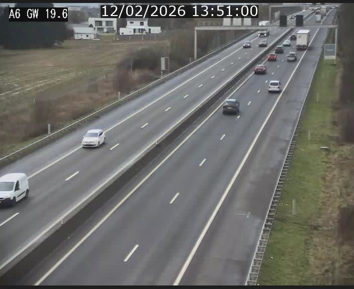 Traffic live webcam Luxembourg - Steinfort - A6 - BK 19.6 - direction Belgique