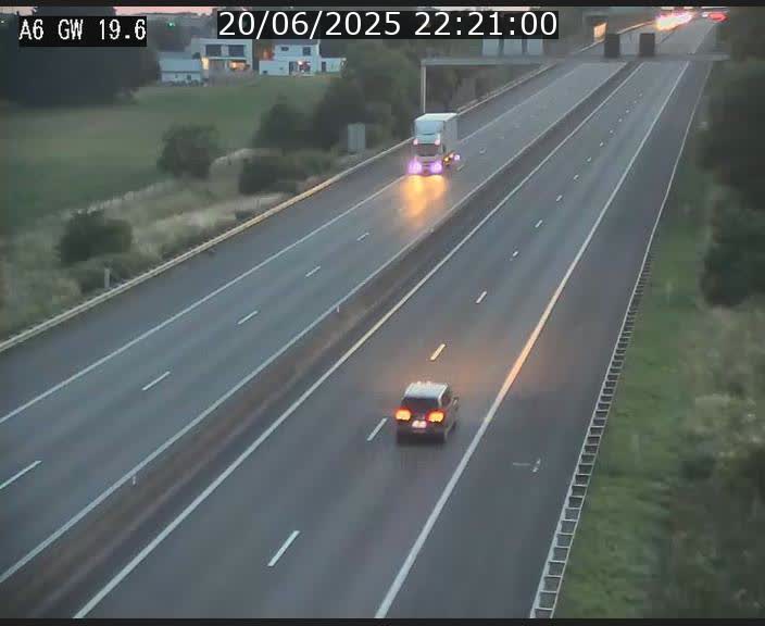 Traffic live webcam Luxembourg - Steinfort - A6 - BK 19.6 - direction Belgique