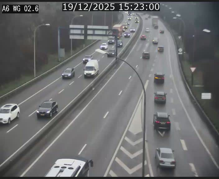 Traffic live webcam Luxembourg Croix de Cessange - A6 - BK 2.6 - direction France/Allemagne