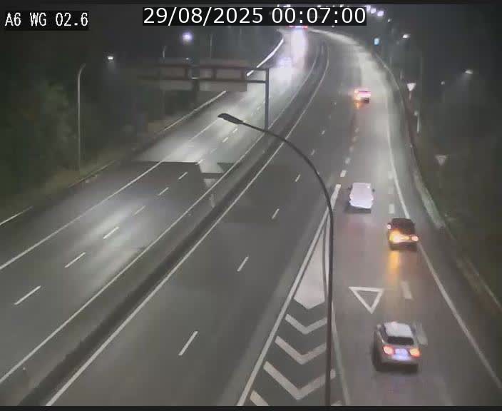 Traffic live webcam Luxembourg Croix de Cessange - A6 - BK 2.6 - direction France/Allemagne