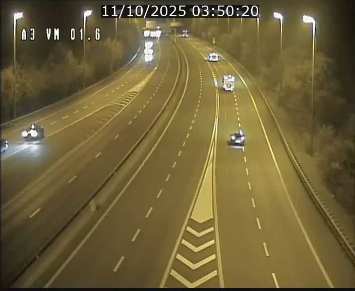 Traffic live webcam Luxembourg - Croix de Gasperich - A3 - BK 1.6 - direction France/Aire de Berchem