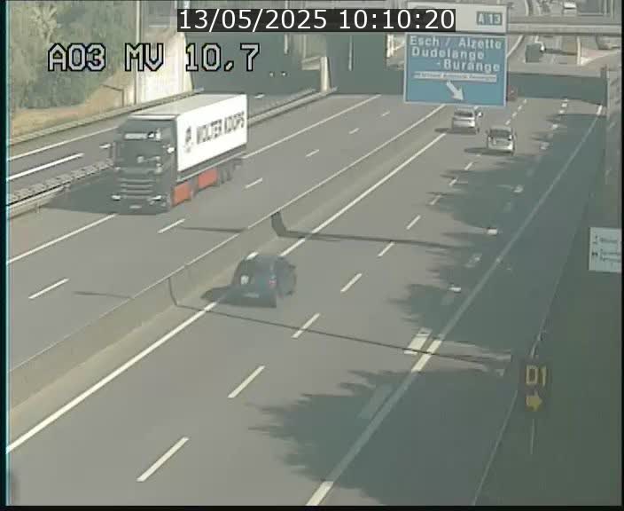Traffic live webcam Luxembourg Croix de Bettembourg - A3 - BK 10.7 - direction France