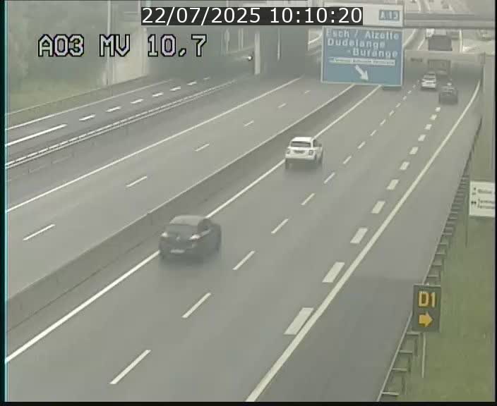 Traffic live webcam Luxembourg Croix de Bettembourg - A3 - BK 10.7 - direction France