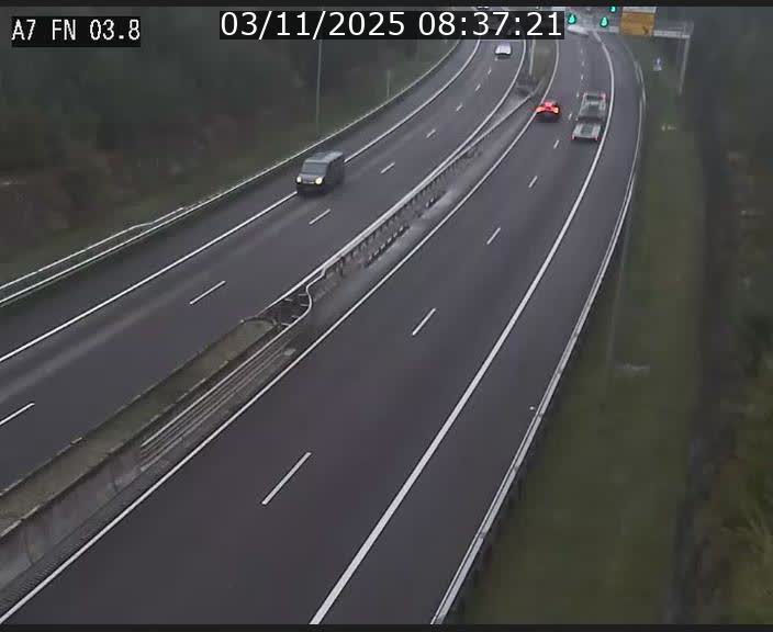 Caméra autoroute Luxembourg A7 - Passage à gibier Rëngelbour - direction Tunnel Stafelter