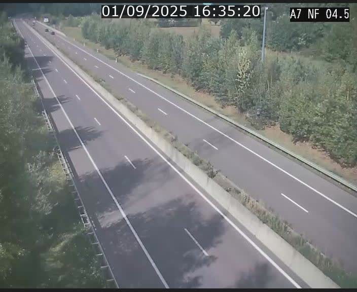 Caméra autoroute Luxembourg A7 - Passage à gibier Rëngelbour - direction Tunnel Grouft