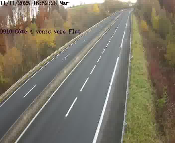 Webcam sur la D910 située dans la Côte des 4 vents. Vue orientée vers le haut de la côte, vers Faulquemont