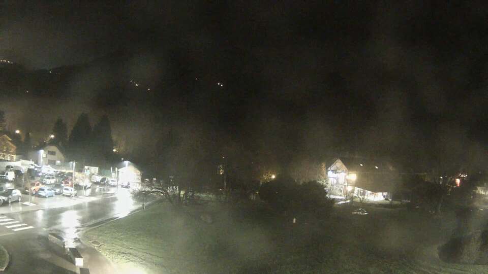 Webcam au niveau de la mairie du village du Bourg d'Oisans, aux pieds de l'Alpe d'Huez et aux portes du parc des Écrins
