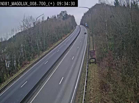 Webcam sur la N81 (E411) à hauteur de la jonction avec la N883. Vue orientée vers Longwy