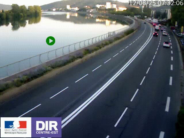 Webcam sur le quai Parjot à Vienne, aux Portes de Lyon, sur la Nationale 7, à la jonction avec le boulevard du Rhône-nord (D1407), caméra orientée vers Lyon
