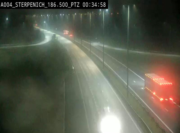 Webcam E411 à Sterpenich en Belgique près de la frontière du Luxembourg. Vue orientée vers Bruxelles