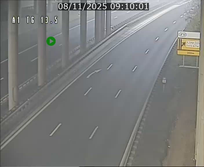 Traffic live webcam Luxembourg Senningen - A1 direction Luxembourg - BK 13.5