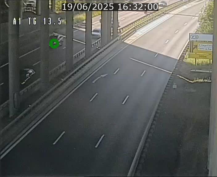 Traffic live webcam Luxembourg Senningen - A1 direction Luxembourg - BK 13.5