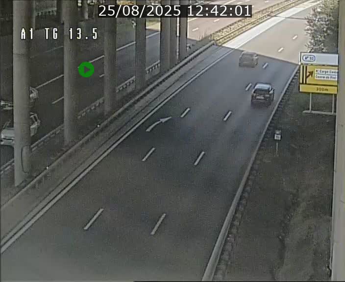 Traffic live webcam Luxembourg Senningen - A1 direction Luxembourg - BK 13.5