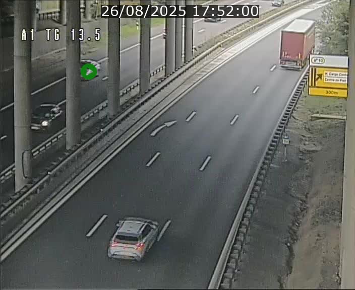 Traffic live webcam Luxembourg Senningen - A1 direction Luxembourg - BK 13.5