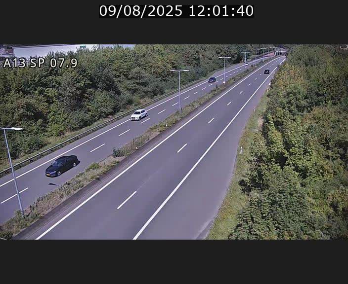 Traffic live webcam Luxembourg Jonction Lankelz - A13 direction Pétange - BK 7.9