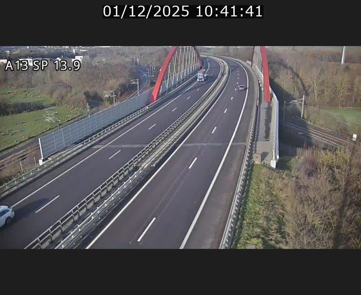 Traffic live webcam Luxembourg Kayl - A13 direction Esch-sur-Alzette/Luxembourg-ville - BK 13.9