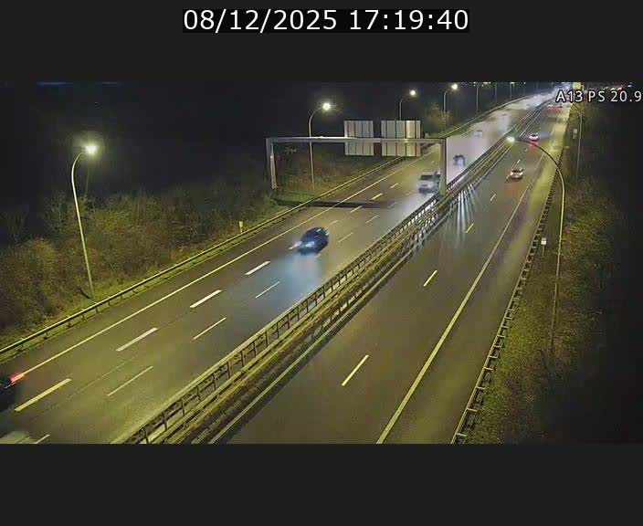 Traffic live webcam Luxembourg Croix de Bettembourg, rond-point d'Hellange - A13 direction Allemagne - BK 20.9