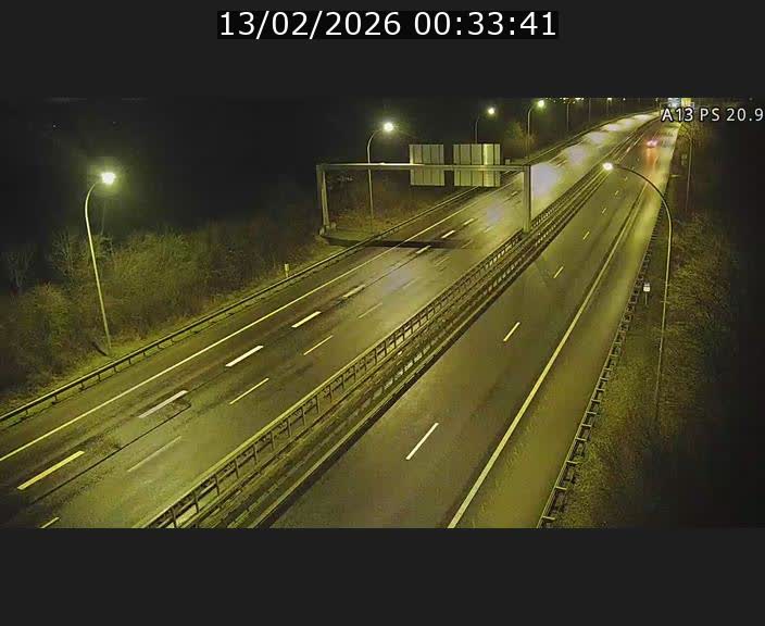 Traffic live webcam Luxembourg Croix de Bettembourg, rond-point d'Hellange - A13 direction Allemagne - BK 20.9
