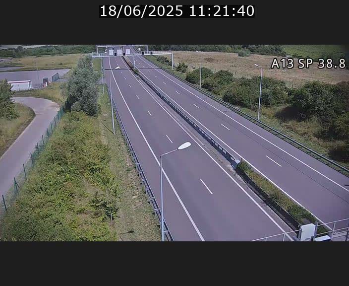 Webcam autoroute A13 à l'entrée ouest du tunnel Markusbierg à Schengen. Vue orientée vers le tunnel et l'Allemagne