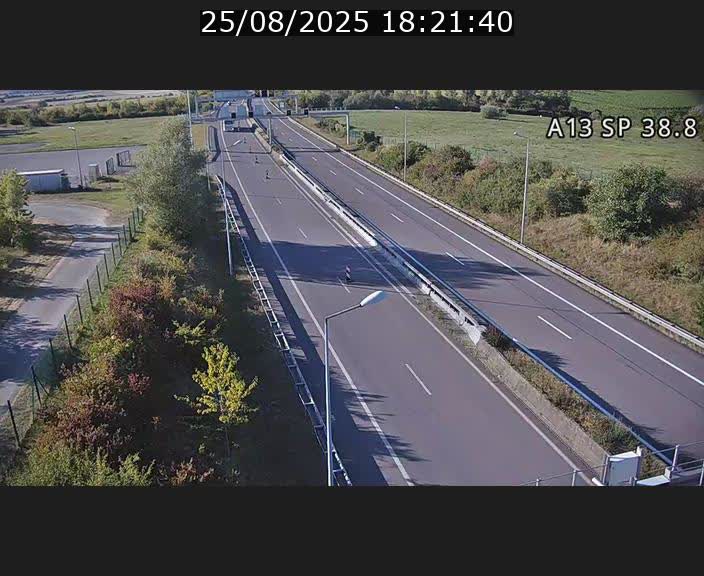 Webcam autoroute A13 à l'entrée ouest du tunnel Markusbierg à Schengen. Vue orientée vers le tunnel et l'Allemagne