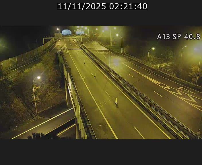 Webcam avec vue sur l'entrée côté allemand du tunnel Markusbierg à Schengen. Vue orientée vers le tunnel et Bettembourg