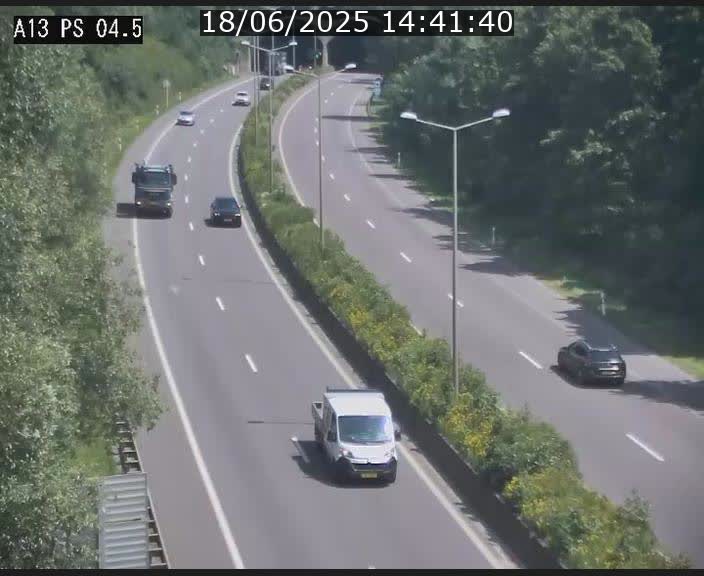 Traffic live webcam Luxembourg Differdange - A13 direction Esch-sur-Alzette - BK 4.5
