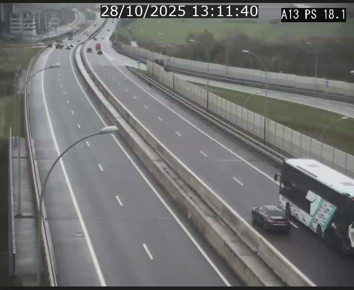 Traffic live webcam Luxembourg Dudelange - A13 direction Croix de Bettembourg - BK 18.1