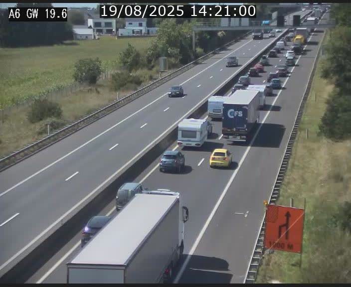 Traffic live webcam Luxembourg - Steinfort - A6 - BK 19.6 - direction Belgique