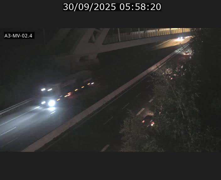 Webcam autoroute de la France (A3) au Luxembourg à Fentange, à proximité de la Croix de Gasperich. Vue orientée vers la Cloche d'Or
