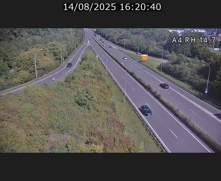 Traffic live webcam Luxembourg Jonction Lankelz - A4 - BK 14.7 - direction Luxembourg