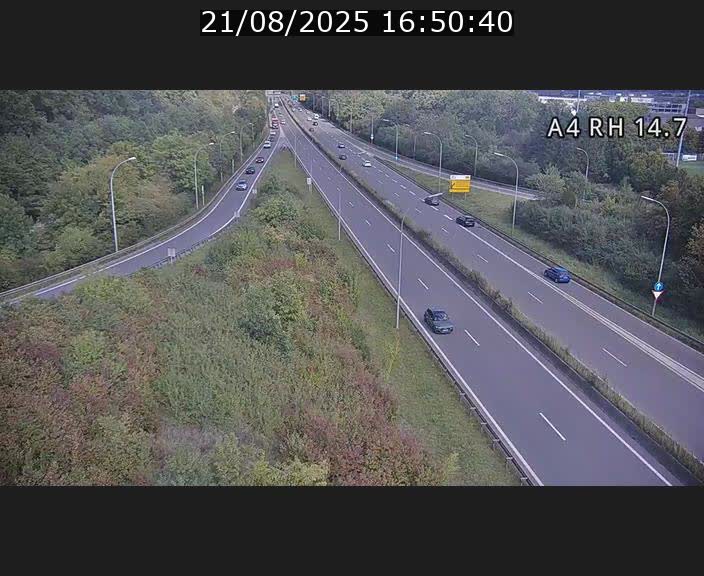 Traffic live webcam Luxembourg Jonction Lankelz - A4 - BK 14.7 - direction Luxembourg