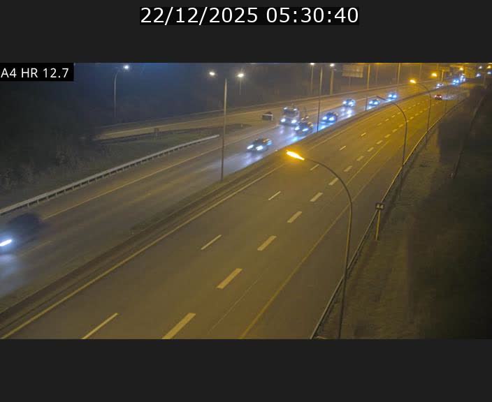 Traffic live webcam Luxembourg Esch sur Alzette - A4 - BK 12.7 - direction Esch-Belval