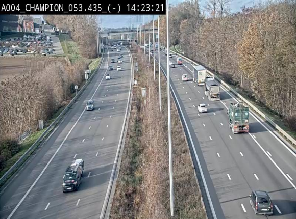 Webcam E411 à Champion, à proximité de Namur. Vue orientée vers Bruxelles