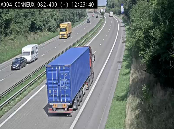 Webcam sur l'E411 avant les sorties 20 menant à Ciney, Dinant et Achêne. Vue orientée vers Namur