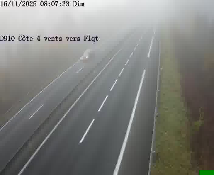 Webcam sur la D910 située dans la Côte des 4 vents. Vue orientée vers le haut de la côte, vers Faulquemont