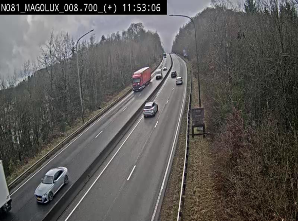 Webcam sur la N81 (E411) à hauteur de la jonction avec la N883. Vue orientée vers Longwy