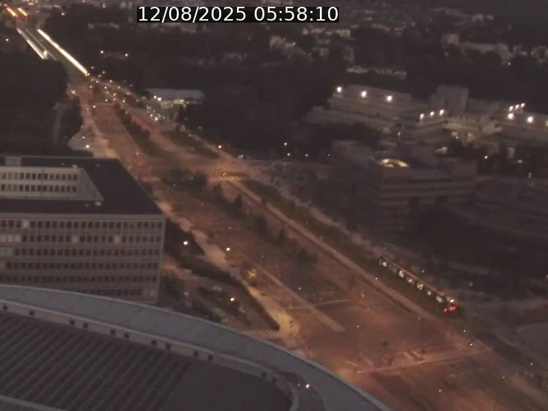 Webcam sur l'avenue John Fitzgerald Kennedy (N51) avec vue sur le Pont rouge (Pont Grande Duchesse Charlotte), l'arrêt Pfaffenthal et l'entrée du quartier Kirchberg