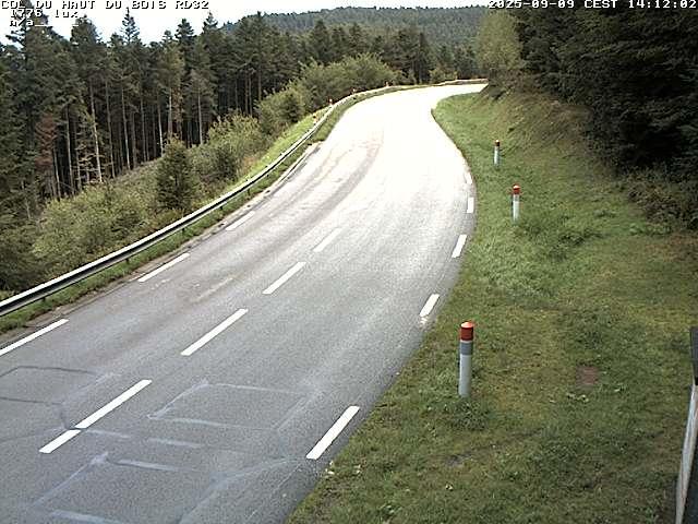 Webcam à 406 mètres d'altitude au niveau du col du haut du bois sur la RD32