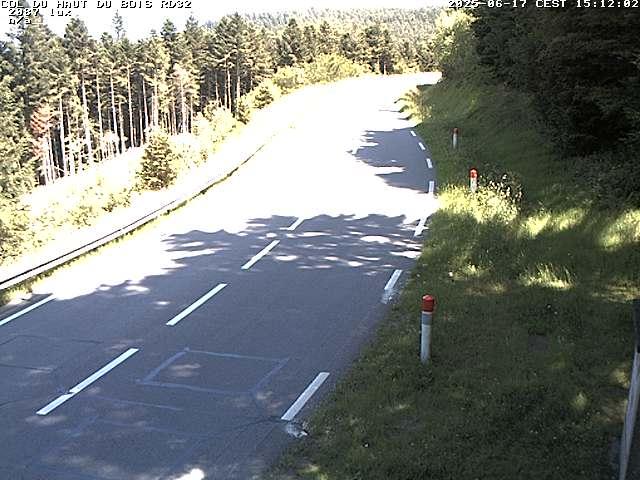 Webcam à 406 mètres d'altitude au niveau du col du haut du bois sur la RD32
