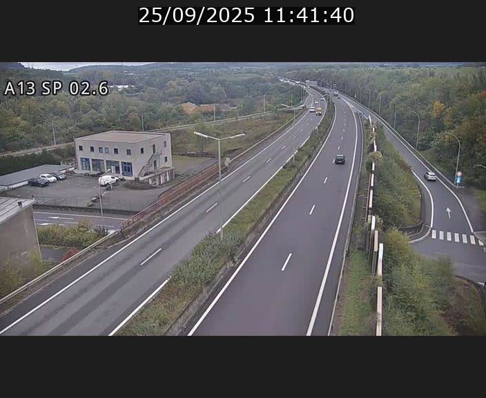 Traffic live webcam Luxembourg Sanem - A13 direction Pétange - BK 2.6
