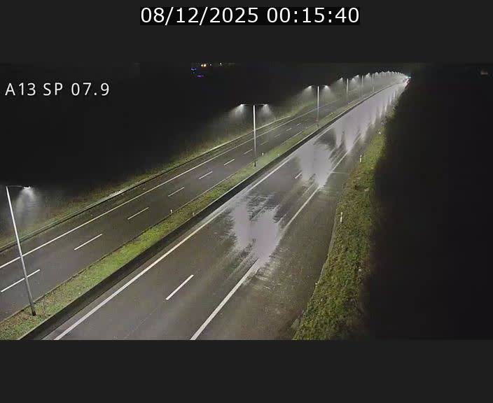 Traffic live webcam Luxembourg Jonction Lankelz - A13 direction Pétange - BK 7.9