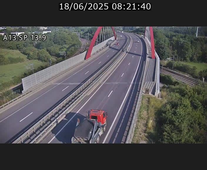 Traffic live webcam Luxembourg Kayl - A13 direction Esch-sur-Alzette/Luxembourg-ville - BK 13.9
