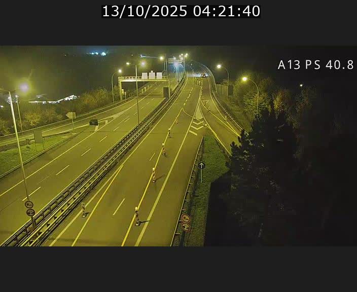 Webcam autoroute A13 à la sortie est du tunnel Markusbierg à Schengen. Vue sur le pont de la Moselle, vers l'Allemagne