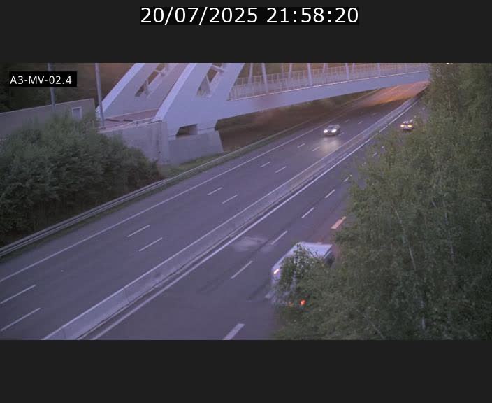 Webcam autoroute de la France (A3) au Luxembourg à Fentange, à proximité de la Croix de Gasperich. Vue orientée vers la Cloche d'Or