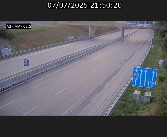 Webcam autoroute A3 au Luxembourg à proximité de la Croix de Gasperich. Vue orientée vers Luxembourg