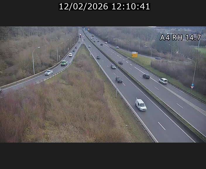 Traffic live webcam Luxembourg Jonction Lankelz - A4 - BK 14.7 - direction Luxembourg
