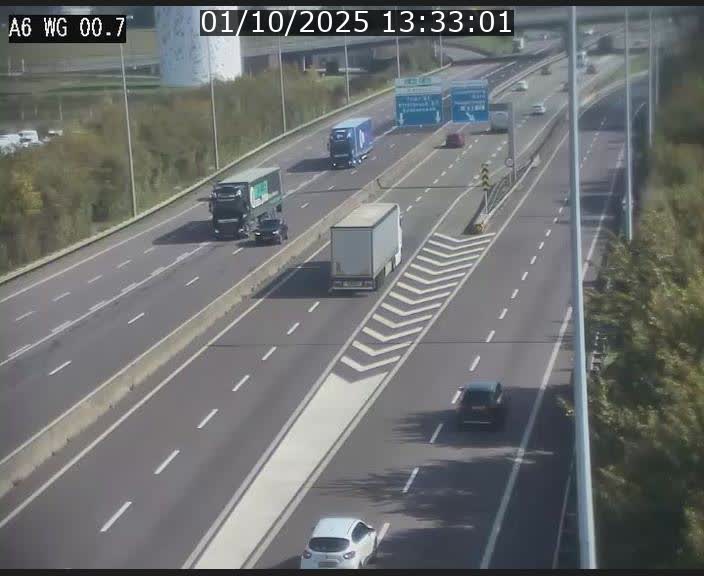 Traffic live webcam Luxembourg Croix de Cessange - A6 - BK 0.7 - direction A3 France