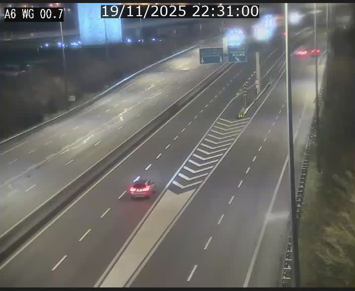 Traffic live webcam Luxembourg Croix de Cessange - A6 - BK 0.7 - direction A3 France