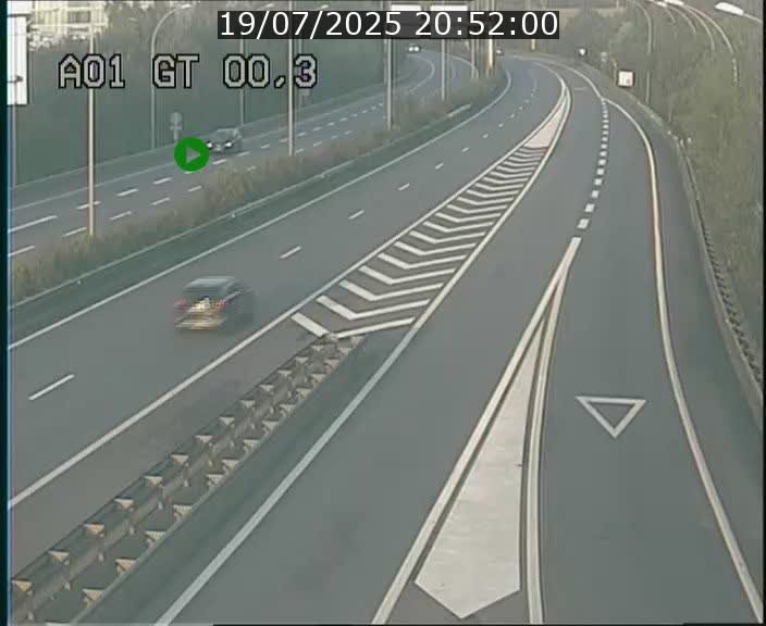 Traffic live webcam Luxembourg Croix de Gasperich - A1 direction Kirchberg - BK 0.3